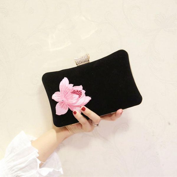women hand bag party evening bags new chain crossbody bags vintage embroidery wedding dinner handbags day clutches bolsa
women hand bag party evening bags new chain crossbody bags vintage embroidery wedding dinner handbags day clutches bolsa