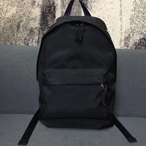 classic backpack. stylish and simple style. large capacity multi-function backpack. waterproof material zip closure closure bag
classic backpack. stylish and simple style. large capacity multi-function backpack. waterproof material zip closure closure bag