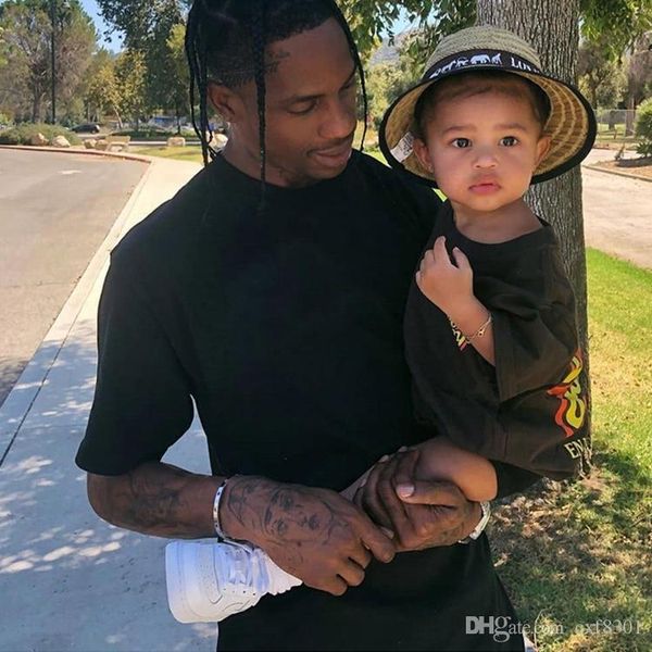 19ss коробка логотип футболка мужская с коротким рукавом хип-хоп топы дизайнер тройник пары роскошная одежда вышивка письмо улица скейтборд, White;black
19ss коробка логотип футболка мужская с коротким рукавом хип-хоп топы дизайнер тройник пары роскошная одежда вышивка письмо улица скейтборд, White;black