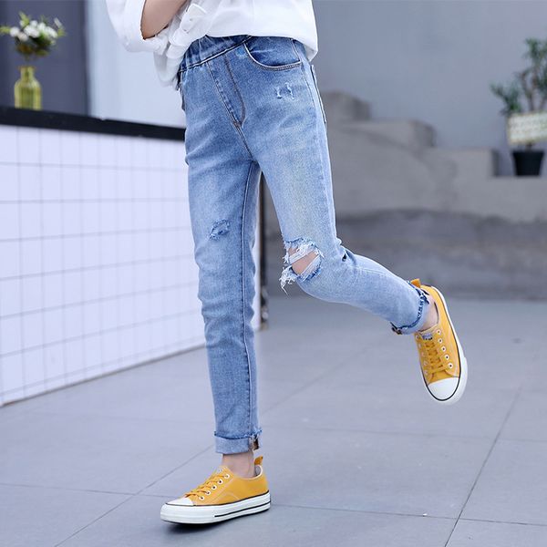 2020 spring and autumn new children's clothing pants girls jeans holes casual elastic loose trousers, Blue
2020 spring and autumn new children's clothing pants girls jeans holes casual elastic loose trousers, Blue