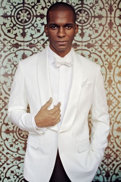 popular ivory men wedding tuxedos shawl lapel groom tuxedos 2019 style dress men business dinner/darty suit(jacket+pants+tie+girdle) 189, Black;gray
popular ivory men wedding tuxedos shawl lapel groom tuxedos 2019 style dress men business dinner/darty suit(jacket+pants+tie+girdle) 189, Black;gray
