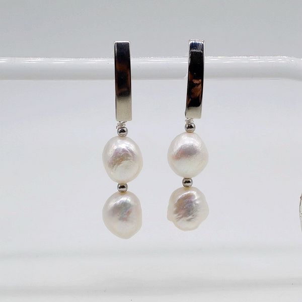 women's sterling silver earrings. white pearl baroque pearl. drop earrings. 925 sterling silver. women's pearl earrings
women's sterling silver earrings. white pearl baroque pearl. drop earrings. 925 sterling silver. women's pearl earrings