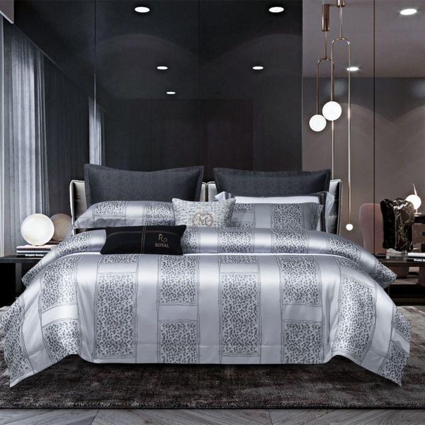 the new 2020 100 cotton yarn-dyed jacquard 4 long-staple cotton sheets 1.8 meters bed supplies
the new 2020 100 cotton yarn-dyed jacquard 4 long-staple cotton sheets 1.8 meters bed supplies