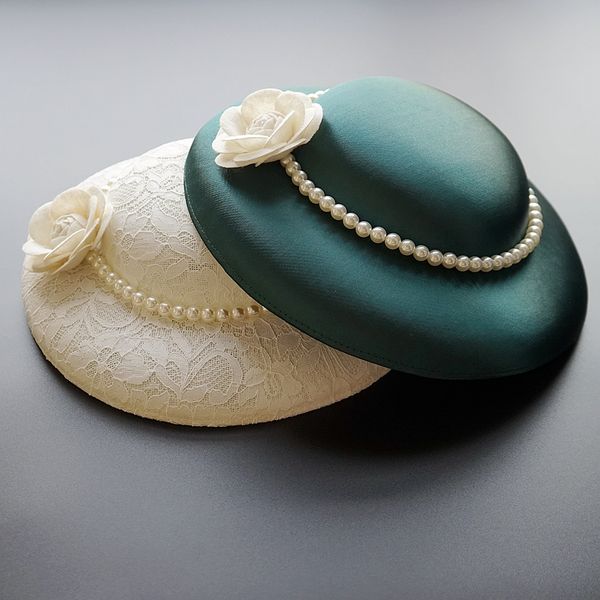 vintage big satin wedding hat women british pearl flower fascinator hat red pink green lace floral cocktail show party headdress, Blue;gray
vintage big satin wedding hat women british pearl flower fascinator hat red pink green lace floral cocktail show party headdress, Blue;gray