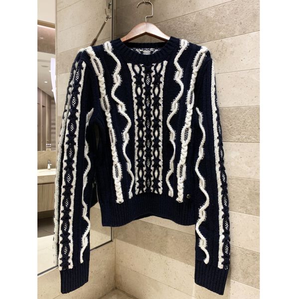 striped wave colorblock twist knit sweater cashmere wool blend women's pullover sweater long sleeve, White;black
striped wave colorblock twist knit sweater cashmere wool blend women's pullover sweater long sleeve, White;black
