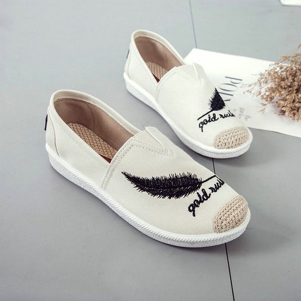 explosion models plus size embroidered shoes women popular new flat bottom casual plus size loafers, Black
explosion models plus size embroidered shoes women popular new flat bottom casual plus size loafers, Black