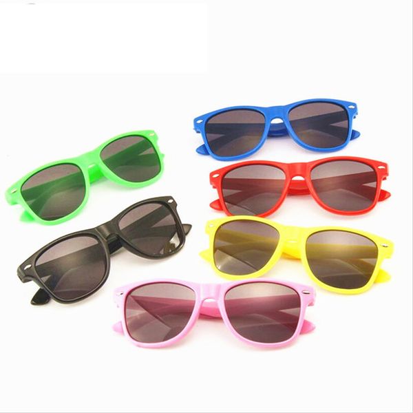 sun glasses women/men brand retro uv400 outdoor 2018 classic sunglasses man colored driving uv400, White;black
sun glasses women/men brand retro uv400 outdoor 2018 classic sunglasses man colored driving uv400, White;black