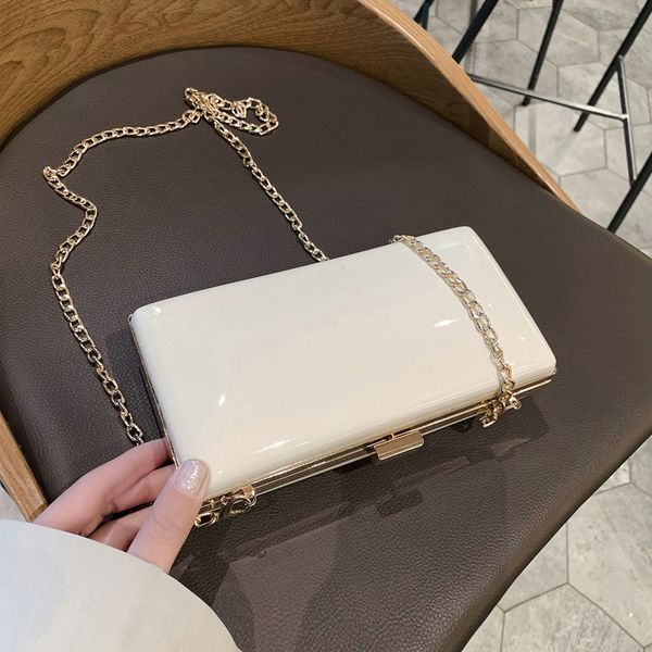 2020 new shoulder bag ladies solid color patent leather dinner bag chain casual fashion messenger ladies
2020 new shoulder bag ladies solid color patent leather dinner bag chain casual fashion messenger ladies