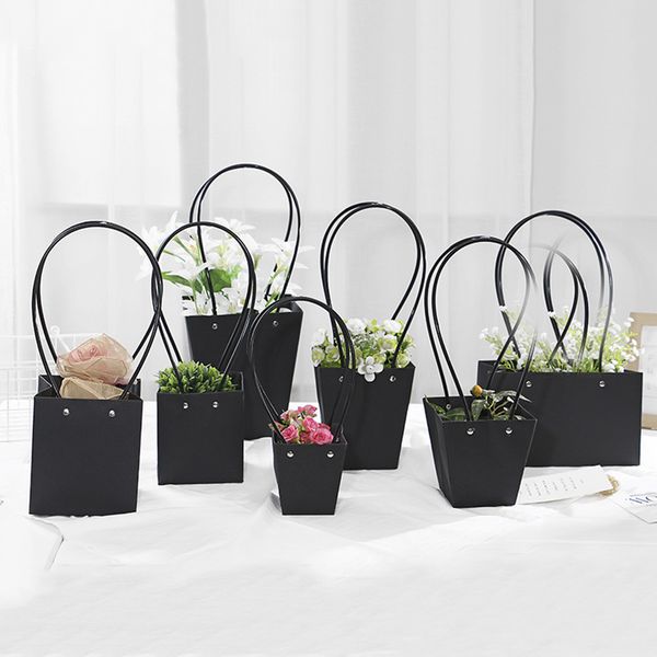 5pcs straw flower bag paper wreaths flower box packaging decorative handbag black l620
5pcs straw flower bag paper wreaths flower box packaging decorative handbag black l620