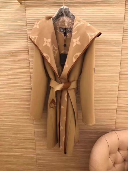 19ss high end women girls hooded wrap coat monogram motif midi trench coat windbreaker jackets belt long sleeve fashion outerwea, Black
19ss high end women girls hooded wrap coat monogram motif midi trench coat windbreaker jackets belt long sleeve fashion outerwea, Black