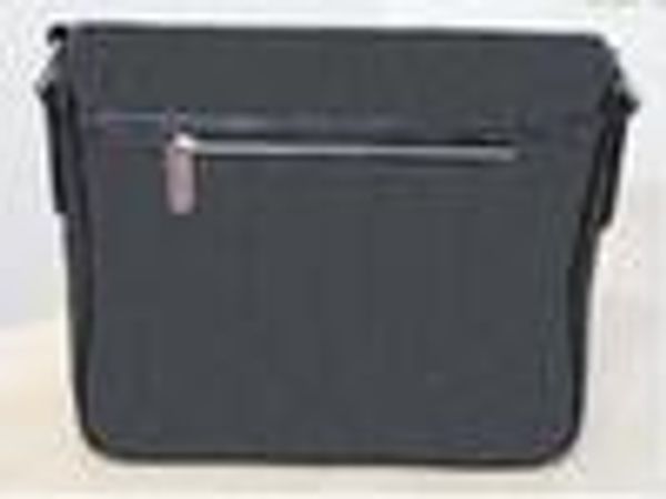 pu f1 messenger bag shoulder bag mini fashion briefcases women star favorite perfect small package cross body size 27cm #1587
pu f1 messenger bag shoulder bag mini fashion briefcases women star favorite perfect small package cross body size 27cm #1587