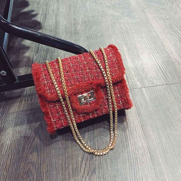 velvet small square bag female 2019 autumn new fashion personality shoulder bag casual wild messenger
velvet small square bag female 2019 autumn new fashion personality shoulder bag casual wild messenger