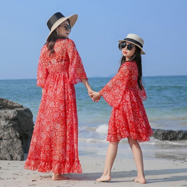 new holiday style parent-child dress v-neck high waist mom and daughter dress family look women girls mom mum and baby, Blue
new holiday style parent-child dress v-neck high waist mom and daughter dress family look women girls mom mum and baby, Blue