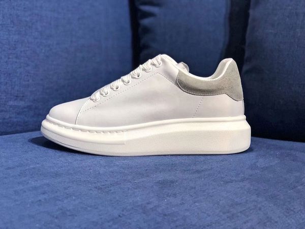 2019 new designer shoes white leather casual shoes for girl women men black gold red fashion comfortable flat sneakers
2019 new designer shoes white leather casual shoes for girl women men black gold red fashion comfortable flat sneakers