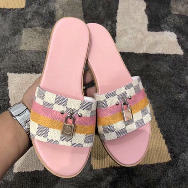 with box woman high-quality slippers brand sandals flat shoe designer shoes slide basketball shoes casual shoes flip flops by toy99 lt06, Black;red
with box woman high-quality slippers brand sandals flat shoe designer shoes slide basketball shoes casual shoes flip flops by toy99 lt06, Black;red