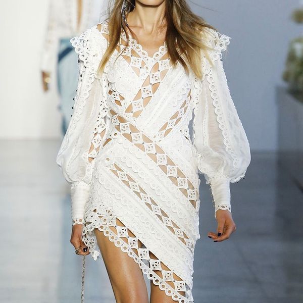 2019 spring designer runway dress women vintage embroidery hollow out long lantern sleeve irregular mini party dresses vestido, Black;gray
2019 spring designer runway dress women vintage embroidery hollow out long lantern sleeve irregular mini party dresses vestido, Black;gray