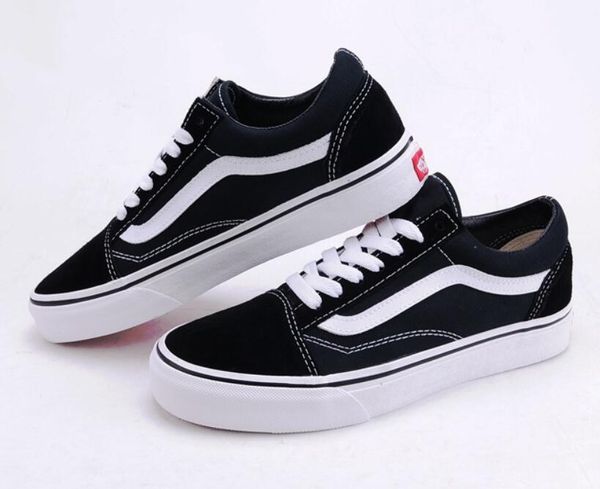2020 classic white black brand men and women canvas shoes fashion skateboarding casual shoes size 35-44
2020 classic white black brand men and women canvas shoes fashion skateboarding casual shoes size 35-44