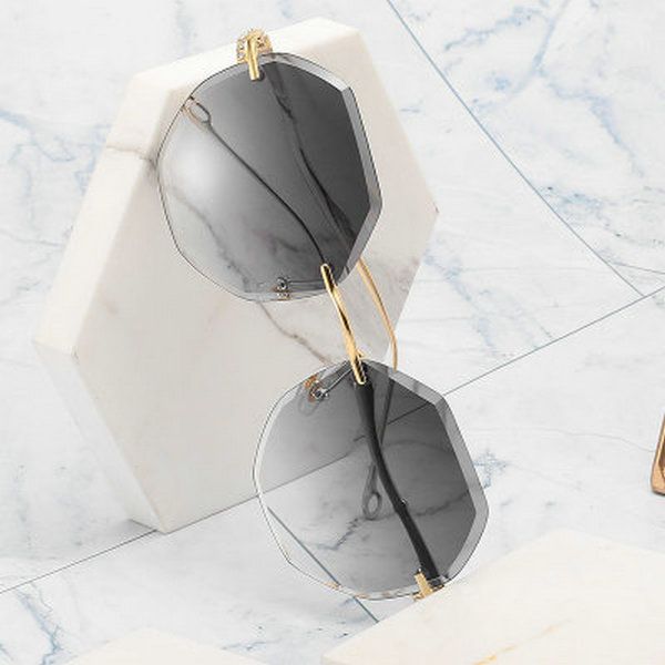 безрамное sunglasse безрамных очки для европейских и американских оправ и солнцезащитных очков оптовой одежды аксессуары раунда 2020, Blue
безрамное sunglasse безрамных очки для европейских и американских оправ и солнцезащитных очков оптовой одежды аксессуары раунда 2020, Blue