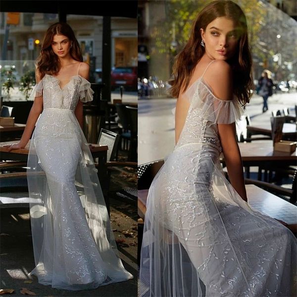2020 mermaid wedding dresses spaghetti strap backless appliques lace tulle bridal gowns sweep train custom made robes de mariée, White
2020 mermaid wedding dresses spaghetti strap backless appliques lace tulle bridal gowns sweep train custom made robes de mariée, White