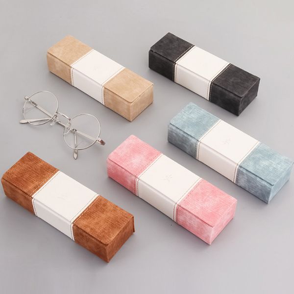 2019 small fresh creative student leather glasses case sunglasses storage box sunglasses glasses box myopia case, Silver
2019 small fresh creative student leather glasses case sunglasses storage box sunglasses glasses box myopia case, Silver