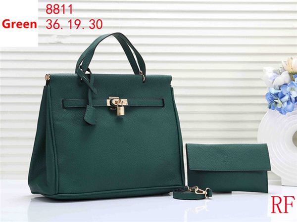 женщины плечо дизайнер crossbody lock заклепки сумка 2019 марка моды роскошные дизайнерские сумки леди сумки дизайнерские роскошные сумки ко
женщины плечо дизайнер crossbody lock заклепки сумка 2019 марка моды роскошные дизайнерские сумки леди сумки дизайнерские роскошные сумки ко