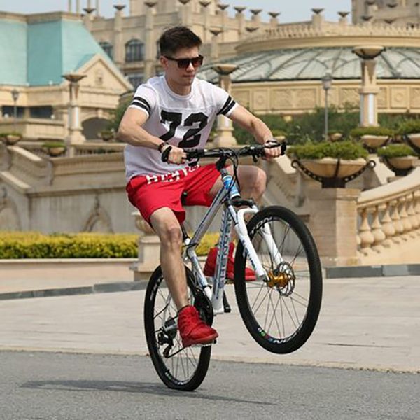 aluminum alloy 21 speed 22 inch mountain bicycle 
aluminum alloy 21 speed 22 inch mountain bicycle