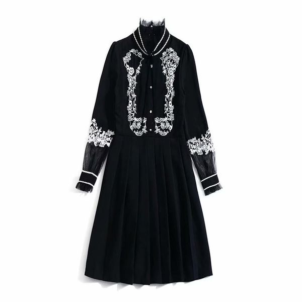 european and american women's 2018 winter clothing new lantern long sleeve collar embroidered dress, Black;gray
european and american women's 2018 winter clothing new lantern long sleeve collar embroidered dress, Black;gray