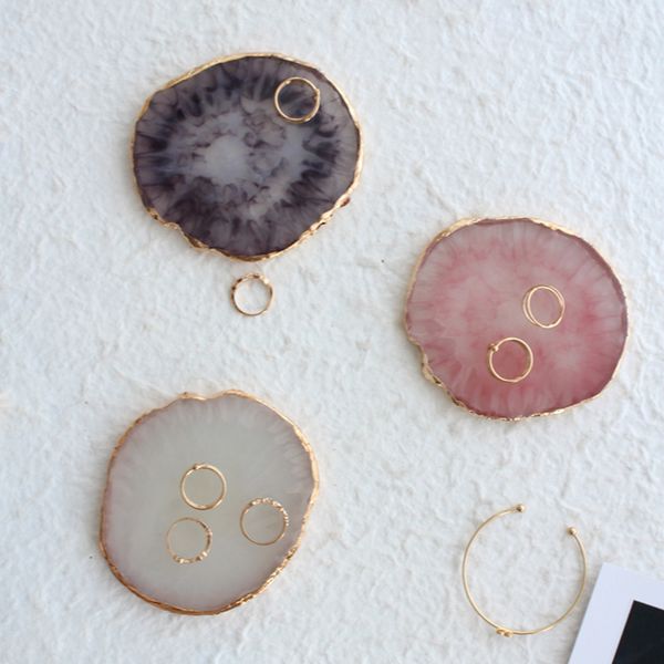 resin storage painted palette tray jewelry display plate necklace ring earrings creative decoration organizer
resin storage painted palette tray jewelry display plate necklace ring earrings creative decoration organizer