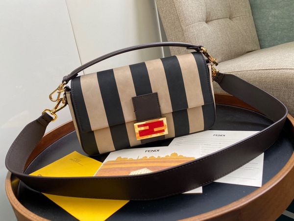 new women's handbag 7a high-end custom quality diagonal cross bag fashion style gold metal accessories with detachable long shoulder st
new women's handbag 7a high-end custom quality diagonal cross bag fashion style gold metal accessories with detachable long shoulder st