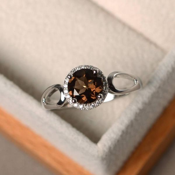 cluster rings european and american fashion luxury inlaid s925 silver round four-claw brown crystal hollow ring ladies hand jewelry, Golden;silver
cluster rings european and american fashion luxury inlaid s925 silver round four-claw brown crystal hollow ring ladies hand jewelry, Golden;silver