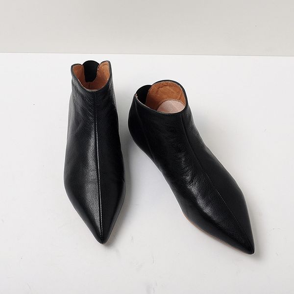 sharp flat bottom with england genuine leather short fall boots woman winter boots, Black
sharp flat bottom with england genuine leather short fall boots woman winter boots, Black