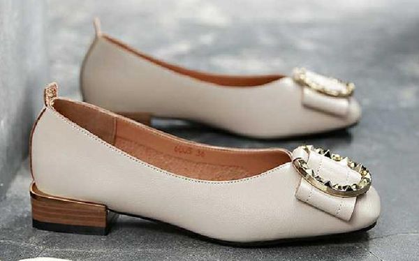 2019 women's shoes in spring and autumn with new style flat bottom square head shallow mouth @61, Black
2019 women's shoes in spring and autumn with new style flat bottom square head shallow mouth @61, Black