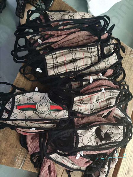 stock dhl face mask letter print mouth-muffle breathable masks reusable washable cycling outdoor designer mask for women girls e33101 
stock dhl face mask letter print mouth-muffle breathable masks reusable washable cycling outdoor designer mask for women girls e33101