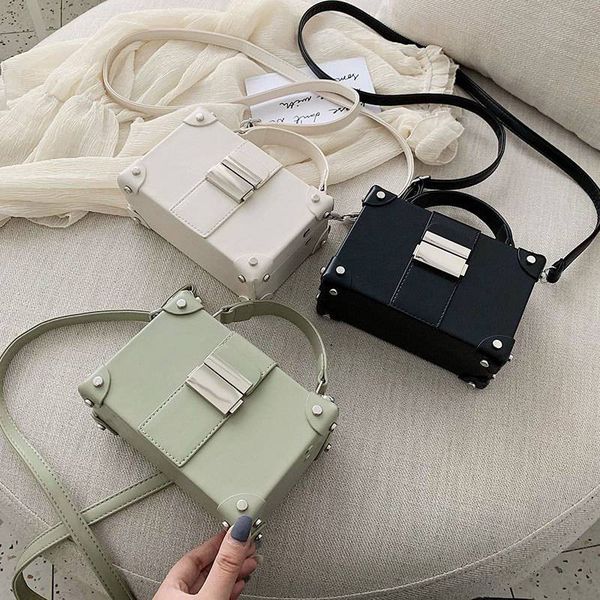Lady Mini box rivet evening bags Top Quality leather shoulder bag handbags girls purse Designer mini crossbody bags
Lady Mini box rivet evening bags Top Quality leather shoulder bag handbags girls purse Designer mini crossbody bags