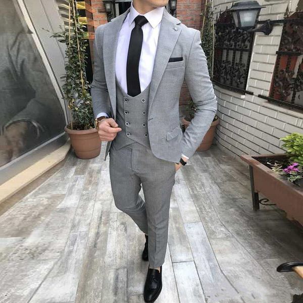 новое прибытие одна кнопка светло-серый свадебный жених смокинги notch лацкан женихов мужские деловые костюмы партии (куртка + брюки + жилет, Black;gray 
новое прибытие одна кнопка светло-серый свадебный жених смокинги notch лацкан женихов мужские деловые костюмы партии (куртка + брюки + жилет, Black;gray