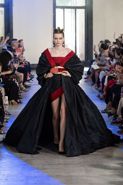 elie saab 2020 с плечом платья 2 шт коротких оболочек вечернего платья с курткой long formal партии платье выполненного на заказ, Black
elie saab 2020 с плечом платья 2 шт коротких оболочек вечернего платья с курткой long formal партии платье выполненного на заказ, Black