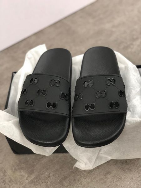 Men Rubber Slide sandals Designer Slides High Quality Causal Non-Slip Slides Summer Huaraches Flip Flops Slippers with BOX Size 5-11
Men Rubber Slide sandals Designer Slides High Quality Causal Non-Slip Slides Summer Huaraches Flip Flops Slippers with BOX Size 5-11