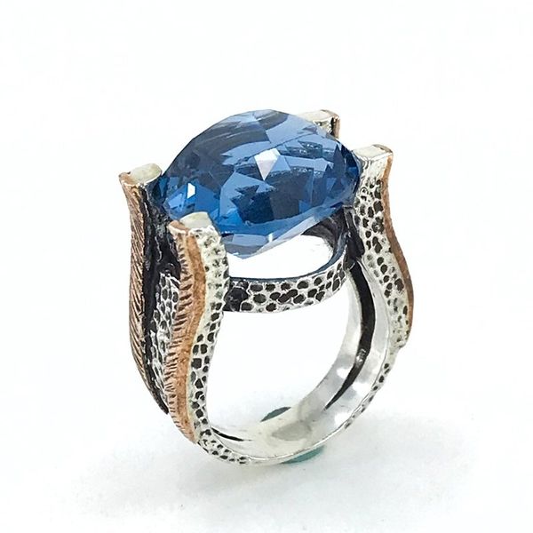 aquamarin incubator cut hand production authentic sterling silver ring, Golden;silver
aquamarin incubator cut hand production authentic sterling silver ring, Golden;silver