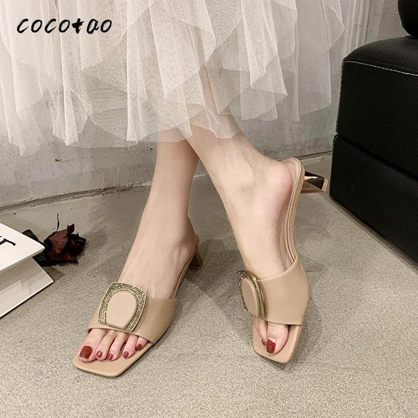 slippers female summer 2020 new korean version of the outside wear a word drag thick with wild comfortable sandals and slippers, Black
slippers female summer 2020 new korean version of the outside wear a word drag thick with wild comfortable sandals and slippers, Black