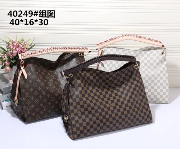 factory wholesale new handbag cross pattern synthetic leather shell chain bag shoulder messenger bag fashionista shoulder bag fashion
factory wholesale new handbag cross pattern synthetic leather shell chain bag shoulder messenger bag fashionista shoulder bag fashion