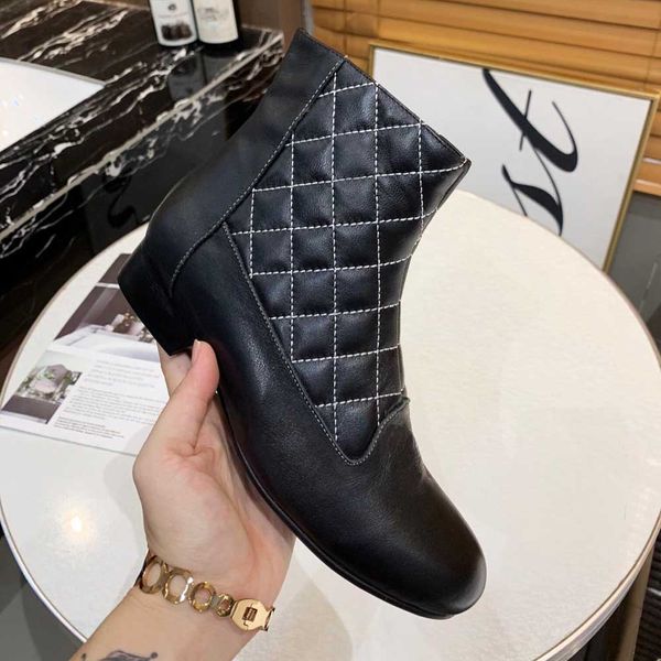 new fashion calfskin boot ankle martin boots women designer shoes lace-ups luxury black leather cowboy booties for women size 35-39
new fashion calfskin boot ankle martin boots women designer shoes lace-ups luxury black leather cowboy booties for women size 35-39