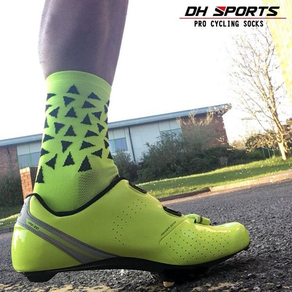 men and women outdoor sports cycling socks wear and deodorant sport nylon socks quality summer bicycle long tube qtw028, Black
men and women outdoor sports cycling socks wear and deodorant sport nylon socks quality summer bicycle long tube qtw028, Black