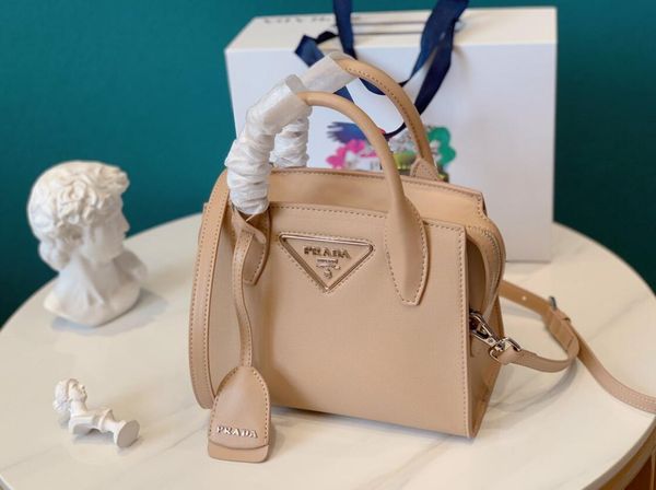 2020 handbag small square bag travel essential color classic lady's new fashion casual handbag
2020 handbag small square bag travel essential color classic lady's new fashion casual handbag