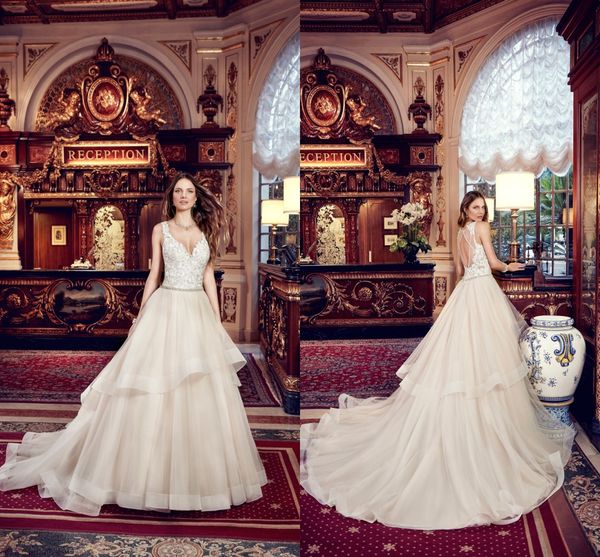 2019 new designer wedding dresses lace spaghetti straps lace applique tiered tulle wedding dress bridal gowns boho formal dress, White
2019 new designer wedding dresses lace spaghetti straps lace applique tiered tulle wedding dress bridal gowns boho formal dress, White