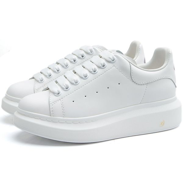 new woman man luxury designer 100% leather thick bottom casual sports shoes outdoor morning running fashion running shoes boots
new woman man luxury designer 100% leather thick bottom casual sports shoes outdoor morning running fashion running shoes boots