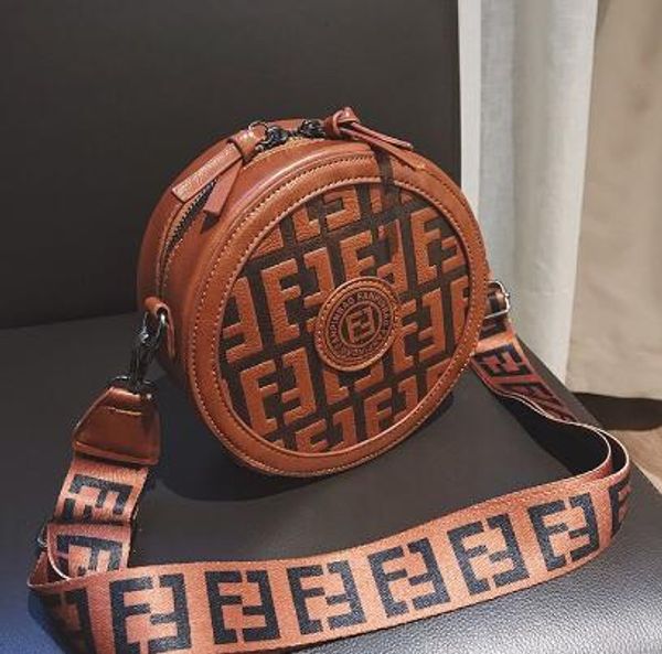 001 Горячие продажи моды в 2019 году, новый модный стиль, Xiaofang Bao, корейская версия шир
001 Горячие продажи моды в 2019 году, новый модный стиль, Xiaofang Bao, корейская версия шир