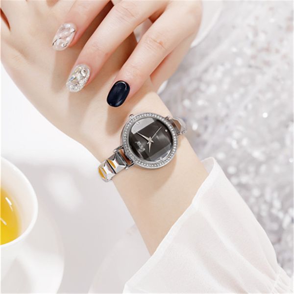cacaxi мода женские часы женщины платье rhinestone кварцевые наручные часы кристалл ювелирные изделия freeshipping оптовая a218, Slivery;brown
cacaxi мода женские часы женщины платье rhinestone кварцевые наручные часы кристалл ювелирные изделия freeshipping оптовая a218, Slivery;brown