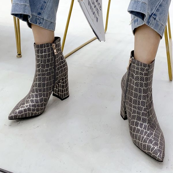 women short boots stone pattern boots mid-boots zipper square heel casual leather winter ladies shoes dropshipping, Black
women short boots stone pattern boots mid-boots zipper square heel casual leather winter ladies shoes dropshipping, Black