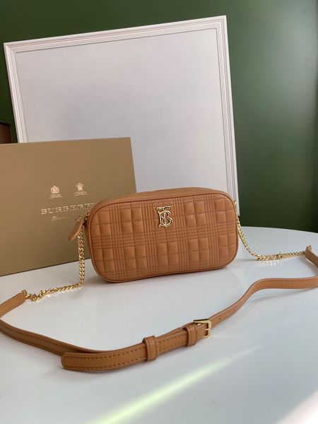 classic lady's handbag 7a high-end custom quality handbag fashion business casual style metal accessories with long shoulder strap
classic lady's handbag 7a high-end custom quality handbag fashion business casual style metal accessories with long shoulder strap