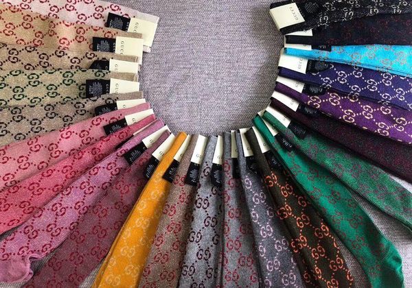2019 sock without box gloden slik letter for women antibacterial deodorant cotton fashion sports socks long stocking socks, Black
2019 sock without box gloden slik letter for women antibacterial deodorant cotton fashion sports socks long stocking socks, Black